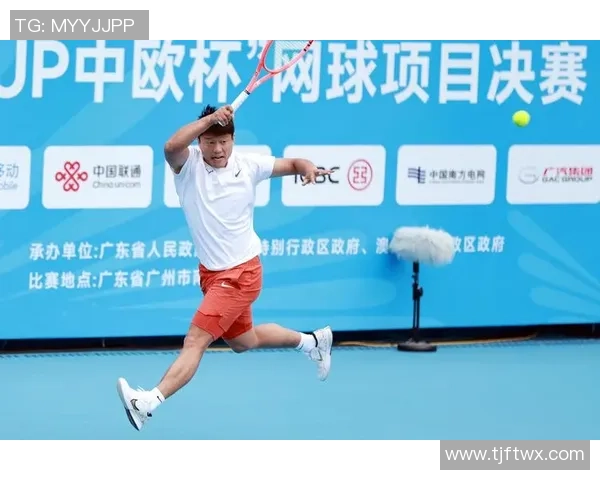 上海网球队的拼搏之路:一段关于梦想与坚持的网球纪实故事